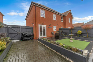 Photo 32- click for photo gallery